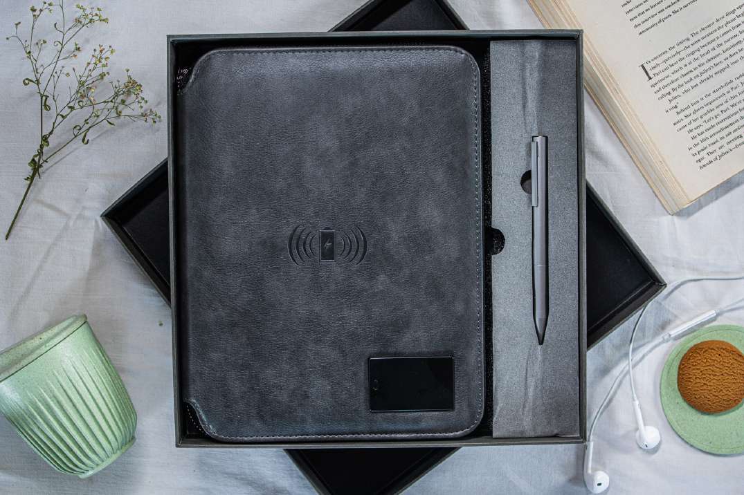 Premium Zip Smart Diary